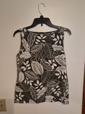 Talbots Olive Green and White Leaf-Print Tank SZ M